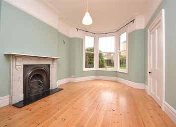 6 Bedroom Semi-detached house for rent