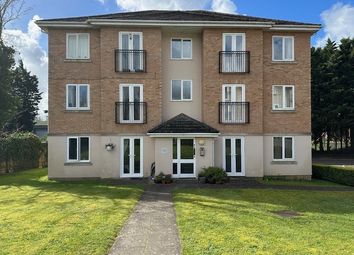 Thumbnail Flat for sale in Tarn Howes Close, Thatcham