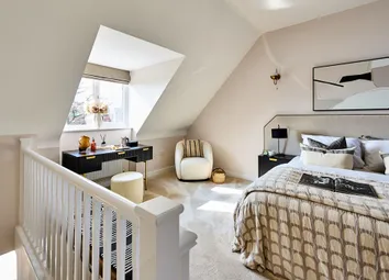 Relax With The Full Floor To Yourselves