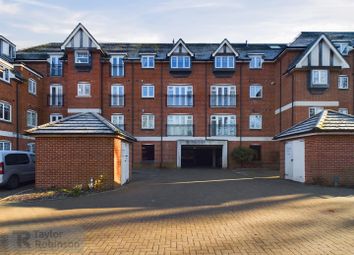 Thumbnail 1 bed flat for sale in Woodfield Road, Crawley