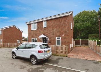 Thumbnail 2 bed detached house for sale in Bournebridge Close, Hutton, Brentwood, Essex