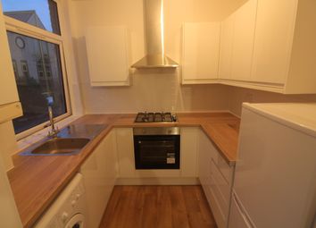 Thumbnail 1 bed flat to rent in South Street, Reading