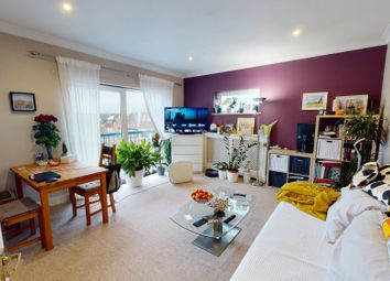 Thumbnail Flat to rent in Lower Downs Road, London
