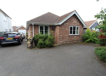 3 Bedrooms Bungalow for sale in Berechurch Hall Road, Colchester CO2