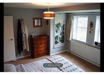2 Bedrooms Flat to rent in Riggendale Road, London SW16