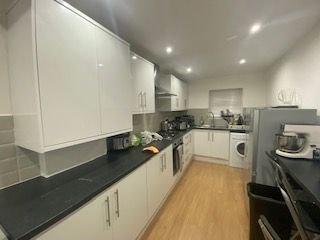 Thumbnail Room to rent in Room 5, Walsgrave Road, Coventry