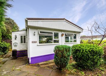 2 bed mobile/park home for sale in Warren Park, Boxhill Road, Tadworth KT20