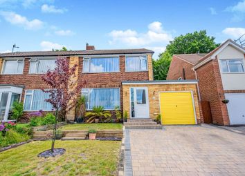 3 Bedrooms Semi-detached house for sale in Drake Avenue, Camberley GU16