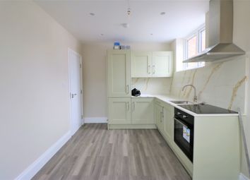 Thumbnail Flat to rent in New North Road, Ilford, Essex