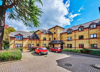 Thumbnail Flat to rent in Brooklands Court, St Albans, Hertfordshire