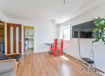 Thumbnail 1 bedroom flat for sale in Leigham Close, Streatham Hill, London
