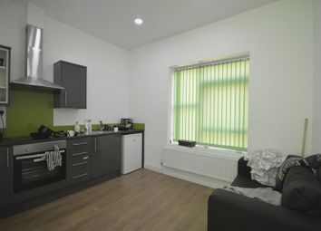 Thumbnail 1 bed flat to rent in Upper Brown Street, Leicester