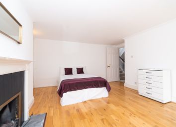 1 Bedrooms Flat to rent in Elnathan Mews, Paddington, Central London W9