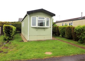 Thumbnail Mobile/park home to rent in Castle Hill Road, Totternhoe, Dunstable