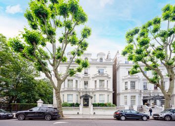 Thumbnail 3 bedroom flat to rent in Holland Park, London