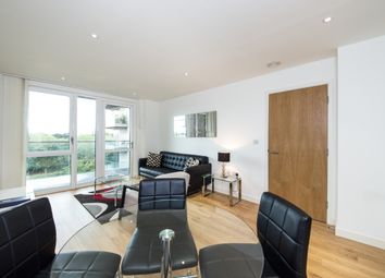 2 Bedrooms Flat to rent in Woodbury Down, Rivulet Apartments, London N4
