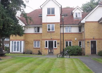 1 Bedrooms Flat to rent in Burn Close, Addlestone, Surrey KT15
