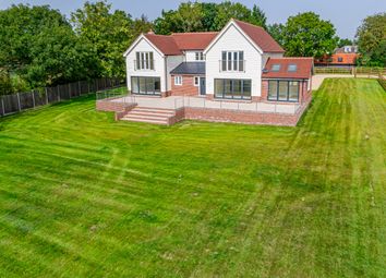 Thumbnail Detached house for sale in Hamlet Hill, Roydon, Essex