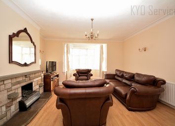 3 Bedrooms Semi-detached house to rent in Cissbury Ring North Finchley, London N12