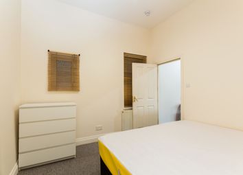 Thumbnail Room to rent in Lichfield Grove, London