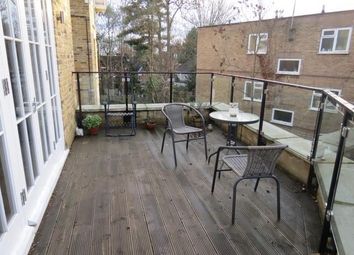 2 Bedrooms Flat to rent in The Covert, Fox Hill, London SE19