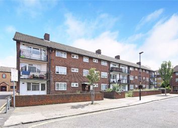 2 Bedrooms Flat for sale in Durban Road, London E15