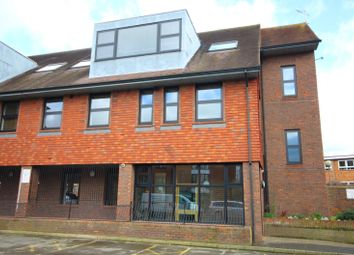 Thumbnail Flat to rent in Station Road, Henley-On-Thames, Oxfordshire