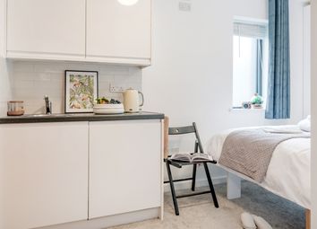 Thumbnail Room to rent in Queens Drive, London