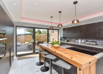 Kitchen/ Breakfast Room