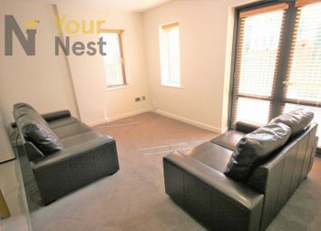 5 Bedrooms Flat to rent in No Summer Rent!!!! Ash Road, Headingley, Leeds LS6