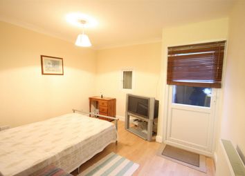 1 Bedroom Semi-detached house for rent