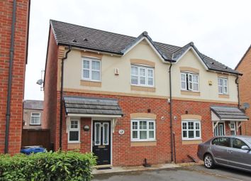 3 Bedrooms Semi-detached house for sale in Greenoak Close, Abram, Wigan WN2