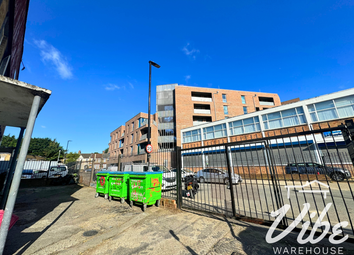 Thumbnail Parking/garage to let in Constable Crescent, London