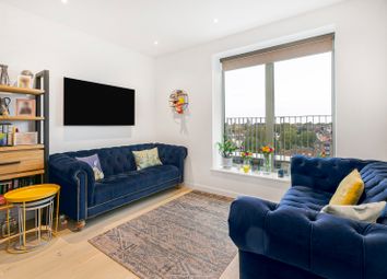 Thumbnail 1 bed flat for sale in Balham High Road, London