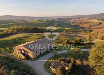 Thumbnail Villa for sale in Radicofani, Siena, Tuscany