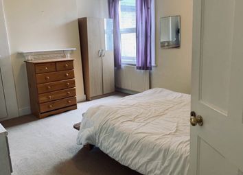 4 Bedrooms Maisonette to rent in Burntwood Lane, Tooting, Earls Field, London SW17