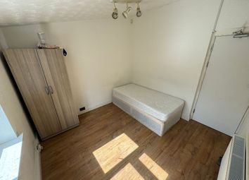 Thumbnail Room to rent in Latimer Close, Pinner