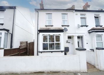Thumbnail Flat for sale in Maldon Road, Southend-On-Sea, Essex