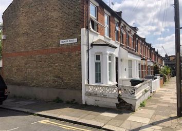 3 Bedrooms Terraced house for sale in Station Crescent, London N15