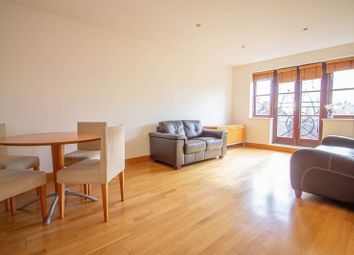 2 Bedrooms Flat to rent in Kingsley Mews, London E1W