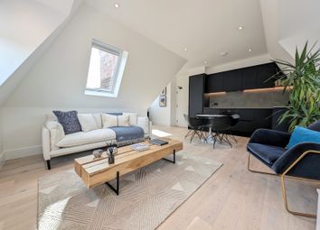 Thumbnail Flat for sale in Moss Hall Grove, London