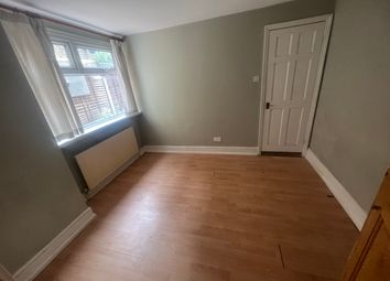 Thumbnail Flat to rent in Borthwick Road Including Some Bills, London