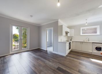 Thumbnail Flat to rent in Chaldon Road, Caterham