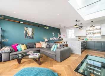 2 Bedrooms Flat for sale in St Stephens Gardens, Westbourne Park W2