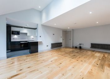 2 Bedrooms Mews house to rent in Fulham Road, Fulham SW6