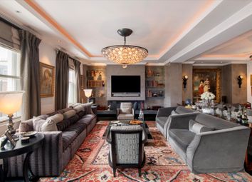 Thumbnail 4 bed flat for sale in Hill Street, Mayfair, London