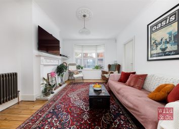 Thumbnail Flat for sale in The Avenue, London