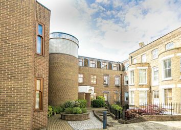 Thumbnail Flat for sale in Lower Square, Isleworth