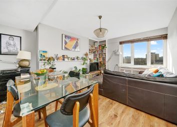 Thumbnail Flat for sale in Approach Road, London