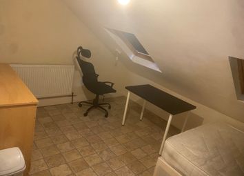 Thumbnail Room to rent in Etchingham Road, London